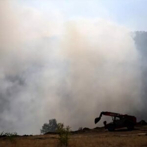 karabukte ormanlik alanda yangin 1 koy tahliye edildi YwYC2MCG