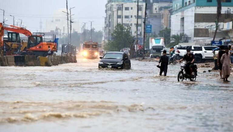 pakistanda-muson-yagmurlari-felaketi-olu-sayisi-785e-yukseldi-ak9CHnAJ.jpg