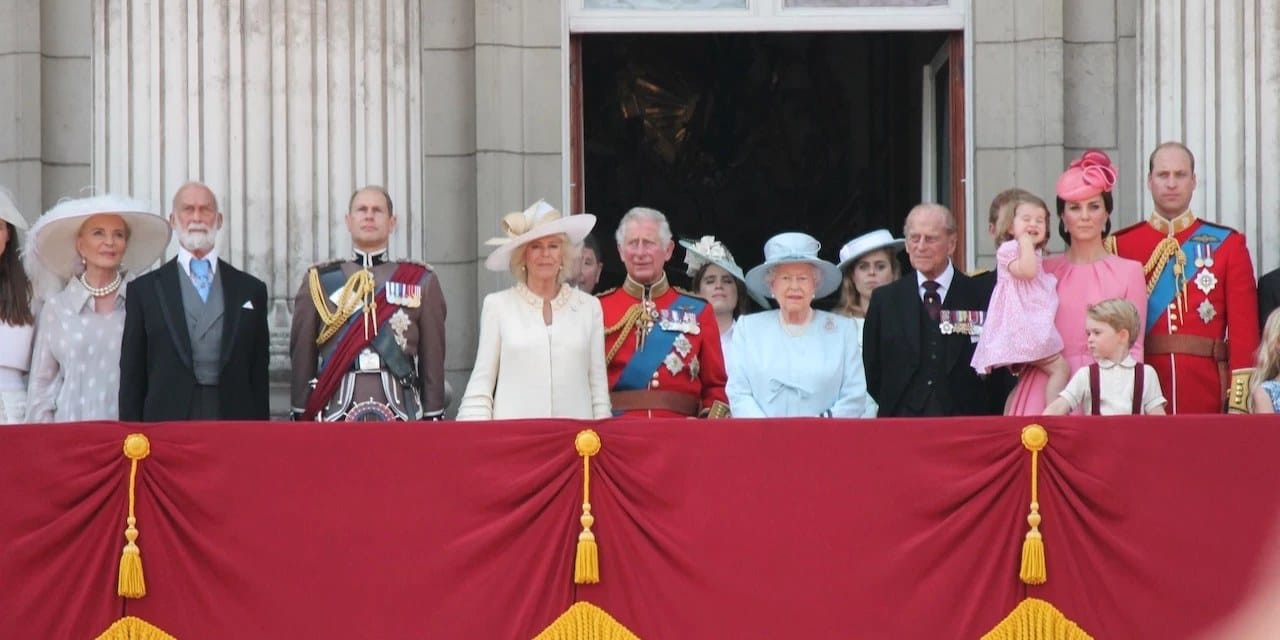 ingiltere kraliyet ailesi aci haberi duyurdu L7fuxegf