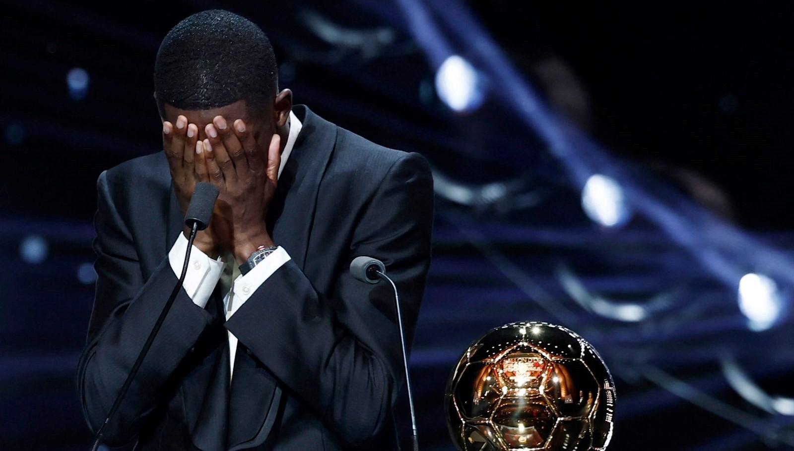 odulu aldi gozyaslarina boguldu tarihe gecti bunu basaran yalnizca 10 futbolcu var PdtKGyp2