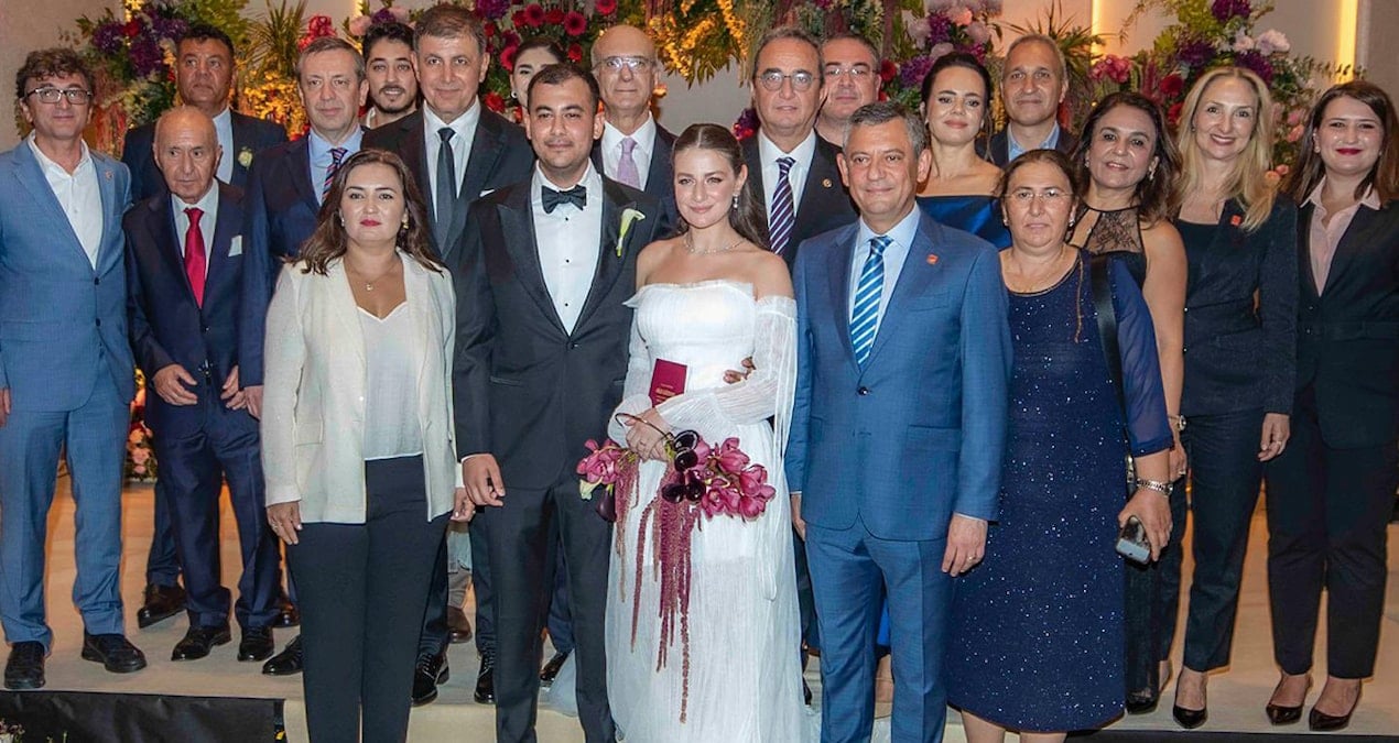 olaganustu kurultay oncesi chplileri bulusturan dugun UUcVlugt