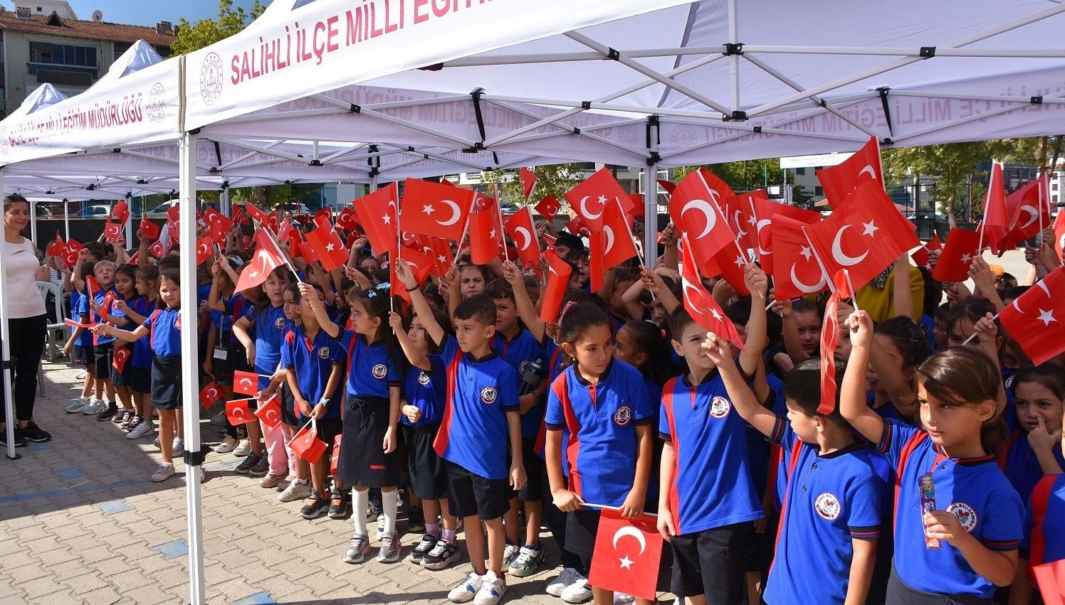 salihlide ilkogretim haftasi kutlandi gQmdv3rk