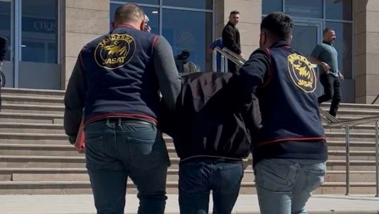 25 yil kesinlesmis hapis cezasi var firari hukumlu yakalandi 5RyumzRI.jpg