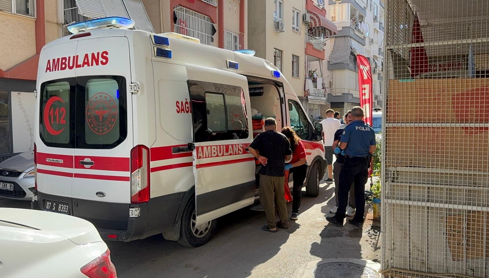 antalyadakomsu kavgasi kanli bitti DKLlDm8C