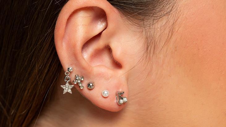enfeksiyon ve isitme kaybi riski coklu piercing tehlikesi kulak memesini bile yirtiyor lKZHxgFX.jpg