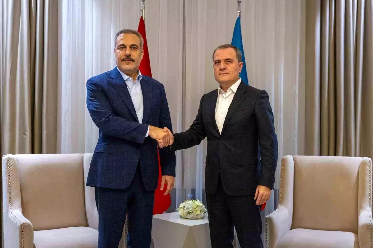 hakan fidan azerbaycan disisleri bakani ile gorustu SOePytU6