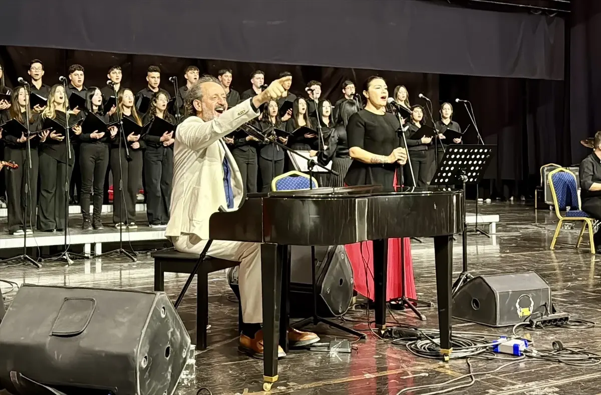 kirsehirde kim var sanat etkinligi duzenlendi 29sirydV.jpg