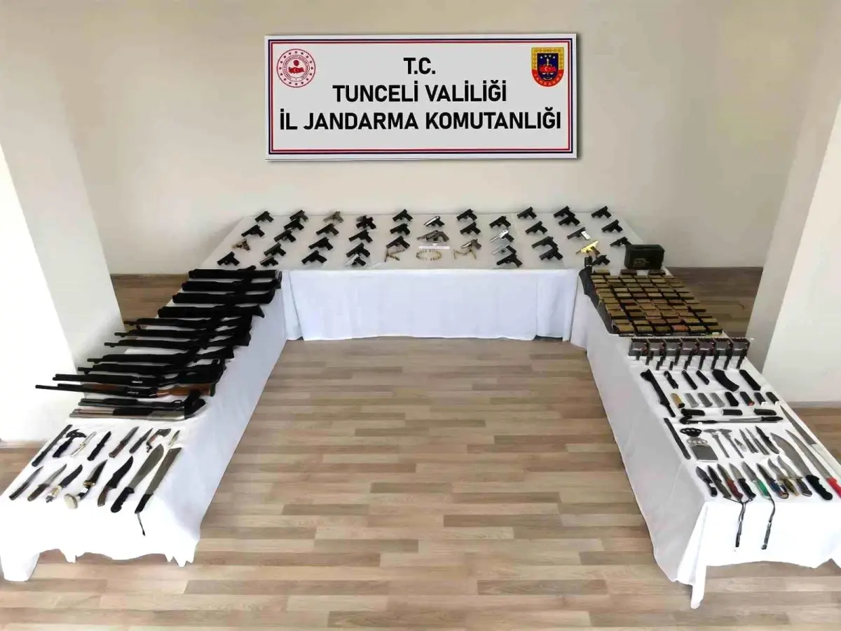 tuncelide silah kacakciligi operasyonu 7lB7MY3k.jpg